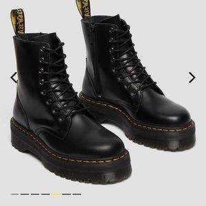 Dr. Martens JADON Boots